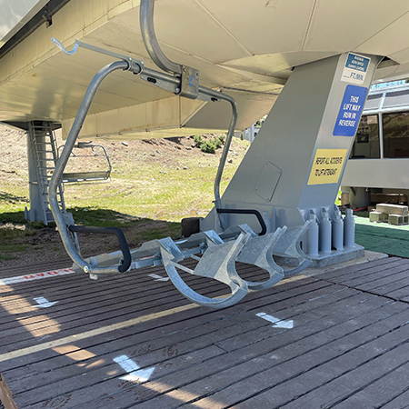 Inter-Mtn. is proud to be a distributor of Murray-Latta’s innovative bike carriers. Engineered to fit chairlifts or gondolas. Great bike
capacity and easy for first time guests to use. This design is currently in use at Whistler Blackcomb and many other reputable lift access bike parks in North America.. Click to expand image