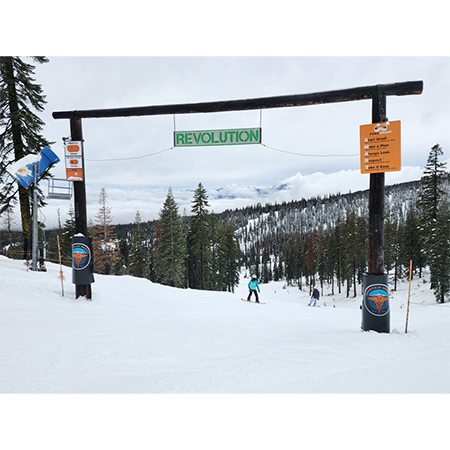 T27 T28 24"x 48" Freestyle Terrain Sign This Park Contains S M L Features - Park Entrance - US Version, Park Smart, terrain park sign with rounded corners - ski area sign - Inter-Mtn.. Click to expand image