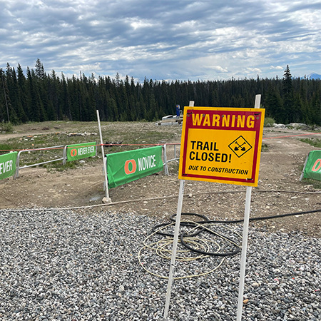 B304, 18 x 18, 12 x 12, warning trail closed due to maintenance, Mountain bike risk and liability, safety, summer, trail, downhill, available on white or yellow coroplast and 12 gauge sign grade aluminum sheeted with top quality, high performance print* or vinyl graphics.. Click to expand image