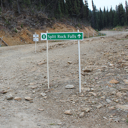B100 36 x 6, Green Mountain Bike Trail Sign, Run Name with Arrow, coroplast and 12 gauge sign grade aluminum sheeted with top quality, high performance print* or vinyl graphics, direct people in all trail systems, technical, cross-country, freeride, downhill, professional, difficulty levels, choose your symbol, custom, mountain bike risk and liability, safety, summer, trail, downhill.. Click to expand image