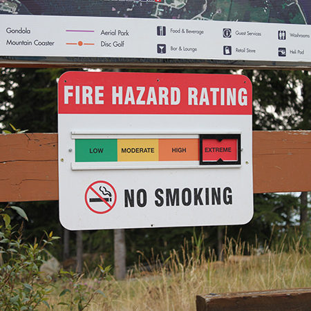 S412 18" x 24" (actual size 45x60cm) Aluminum Sign - Fire Hazard Rating, No Smoking with slider.. Click to expand image