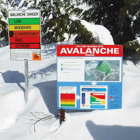 Grooming boards are a popular way to inform your guests and staff of a variety of hill conditions including lift status and which runs are open, closed, and groomed. Available for groomed runs, backcountry, avalanche, and lift status boards.. Click to expand image